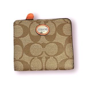 Coach Small Bifold Snap Wallet